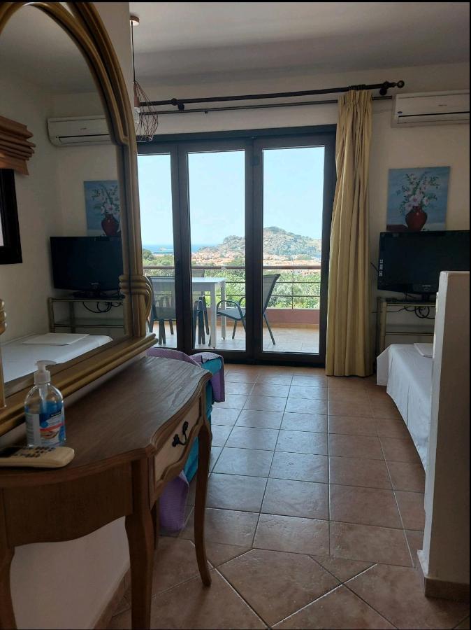 Golden View Limnos Apartment *